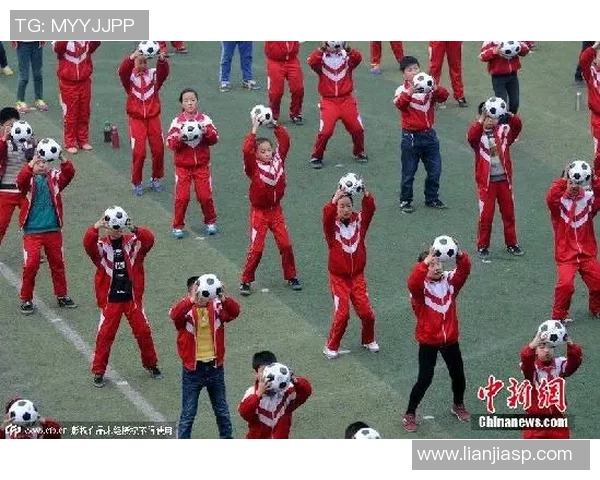 足球明星盲盒玩具热潮来袭让你在家也能收集偶像的魅力与激情